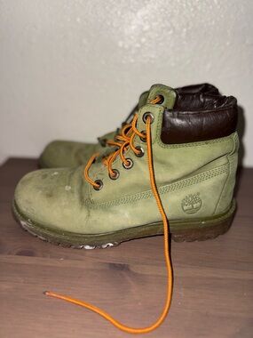 Timberland Boys Olive Green Boots with Orange Laces